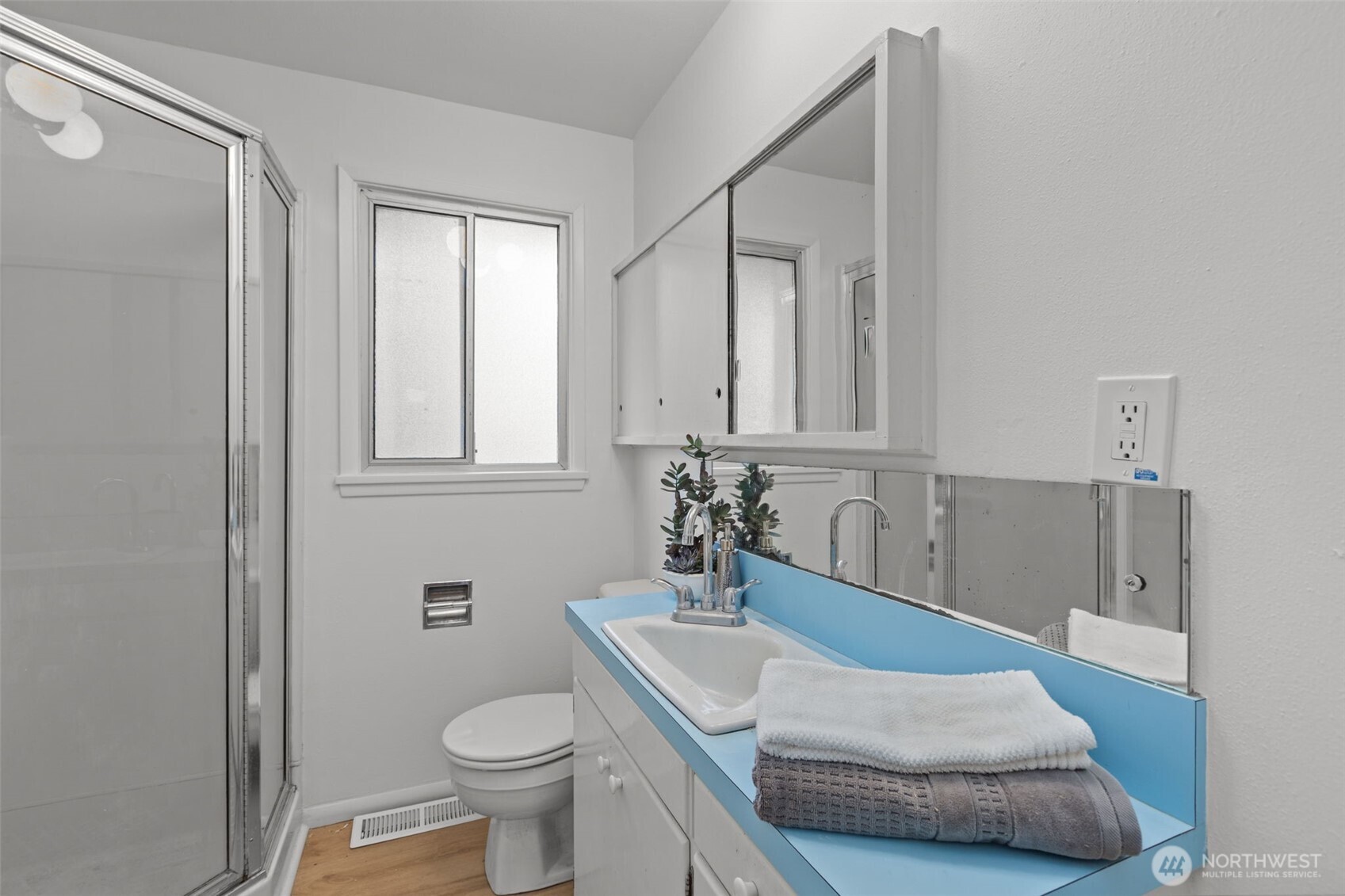 6120 Elaine Court , Bremerton, WA 98312