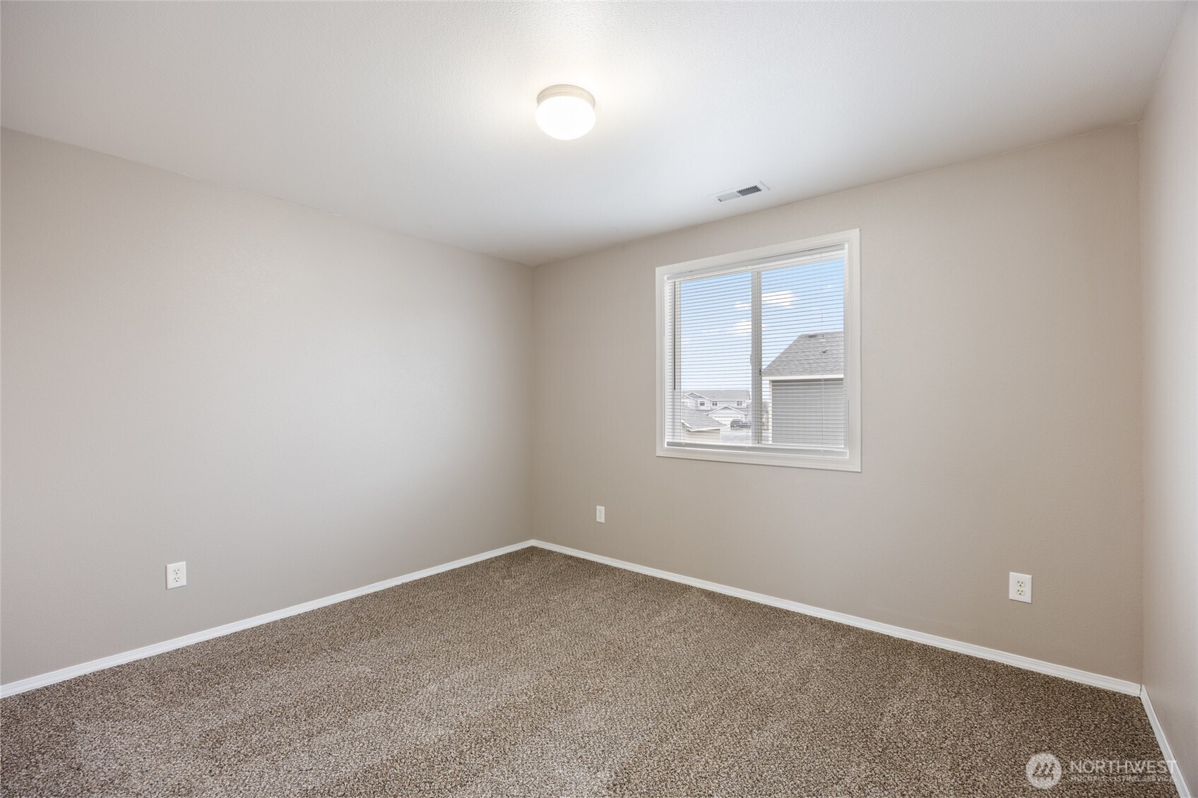 2100 Perch Avenue , Moses Lake, WA 98837