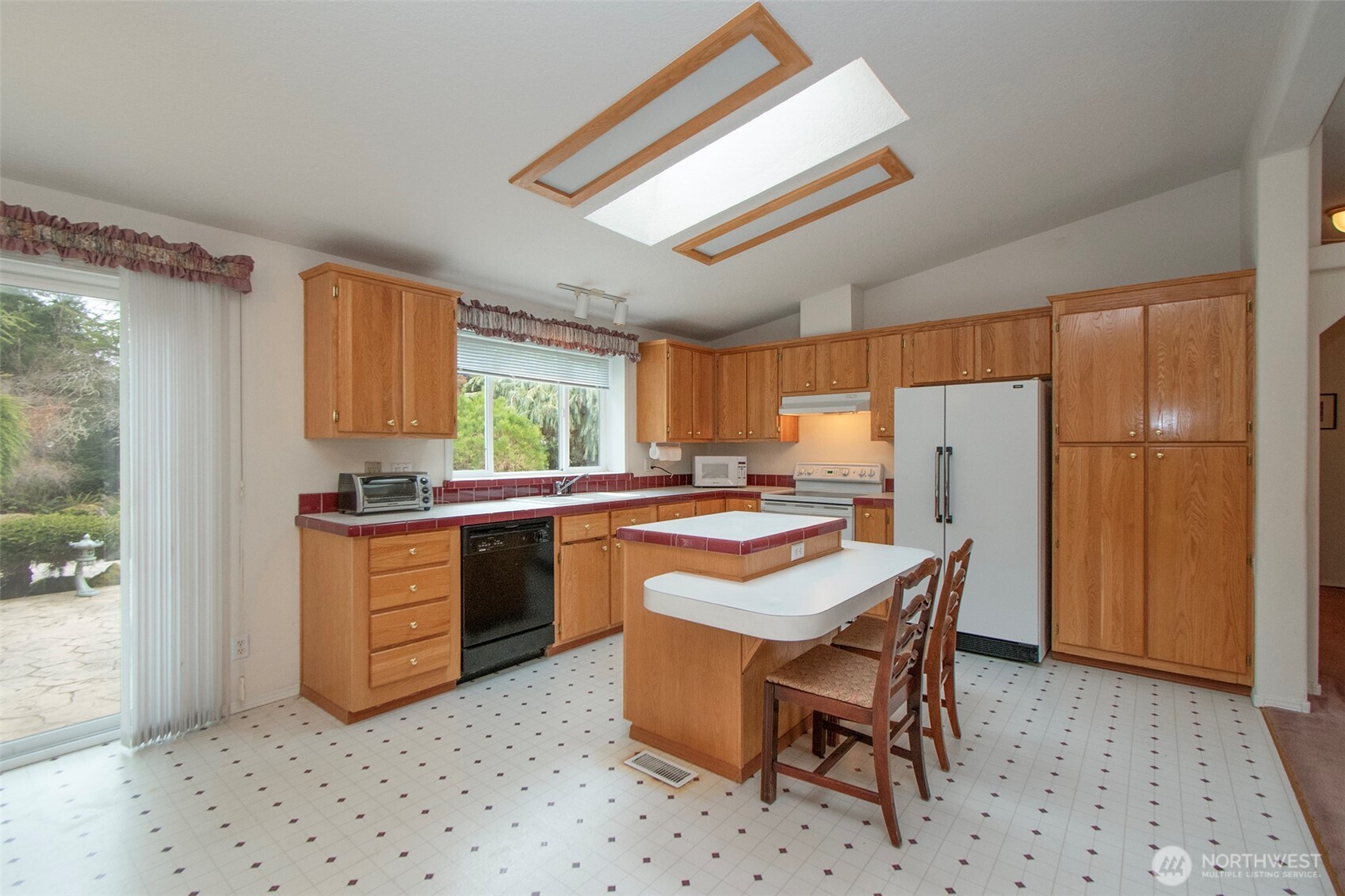 62 Johnson Road , Port Angeles, WA 98363