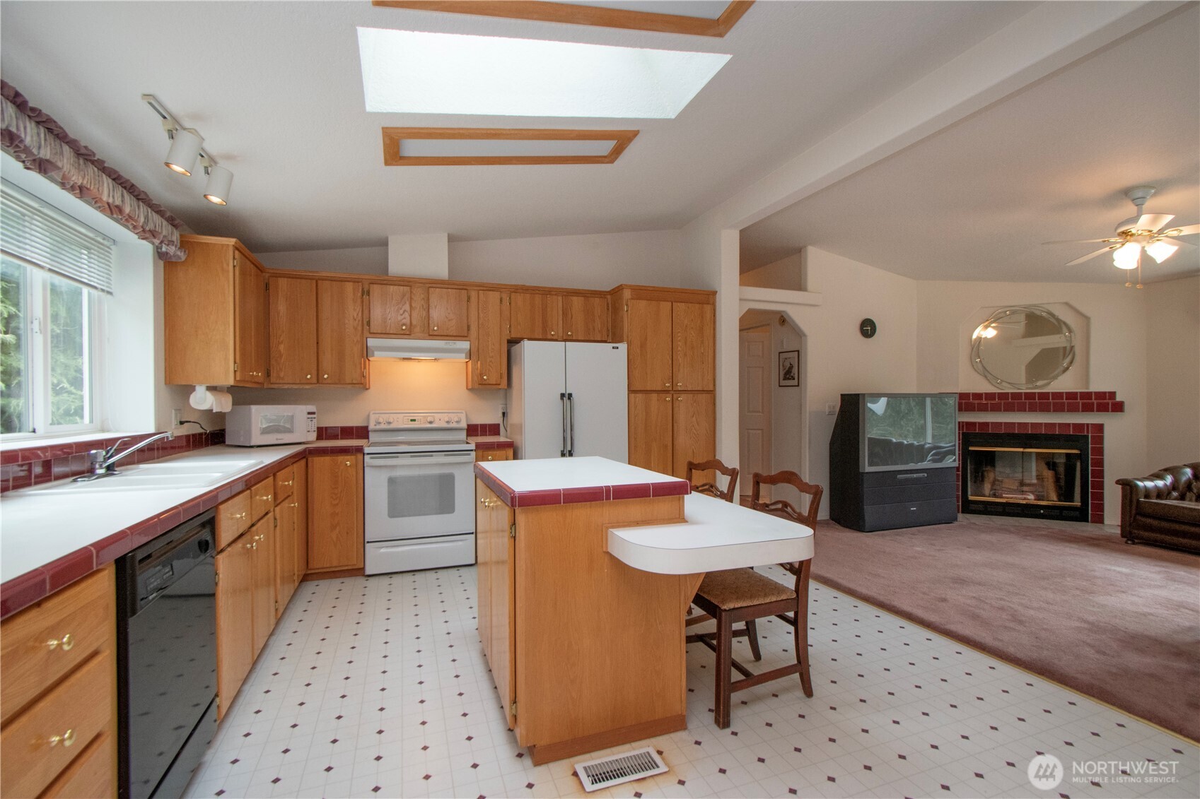 62 Johnson Road , Port Angeles, WA 98363