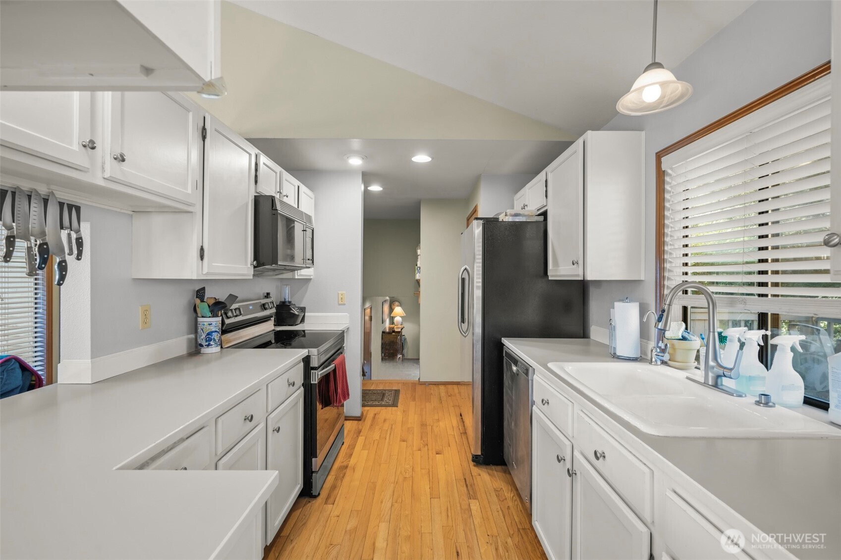 14107 97th Avenue NE, Kirkland, WA 98034