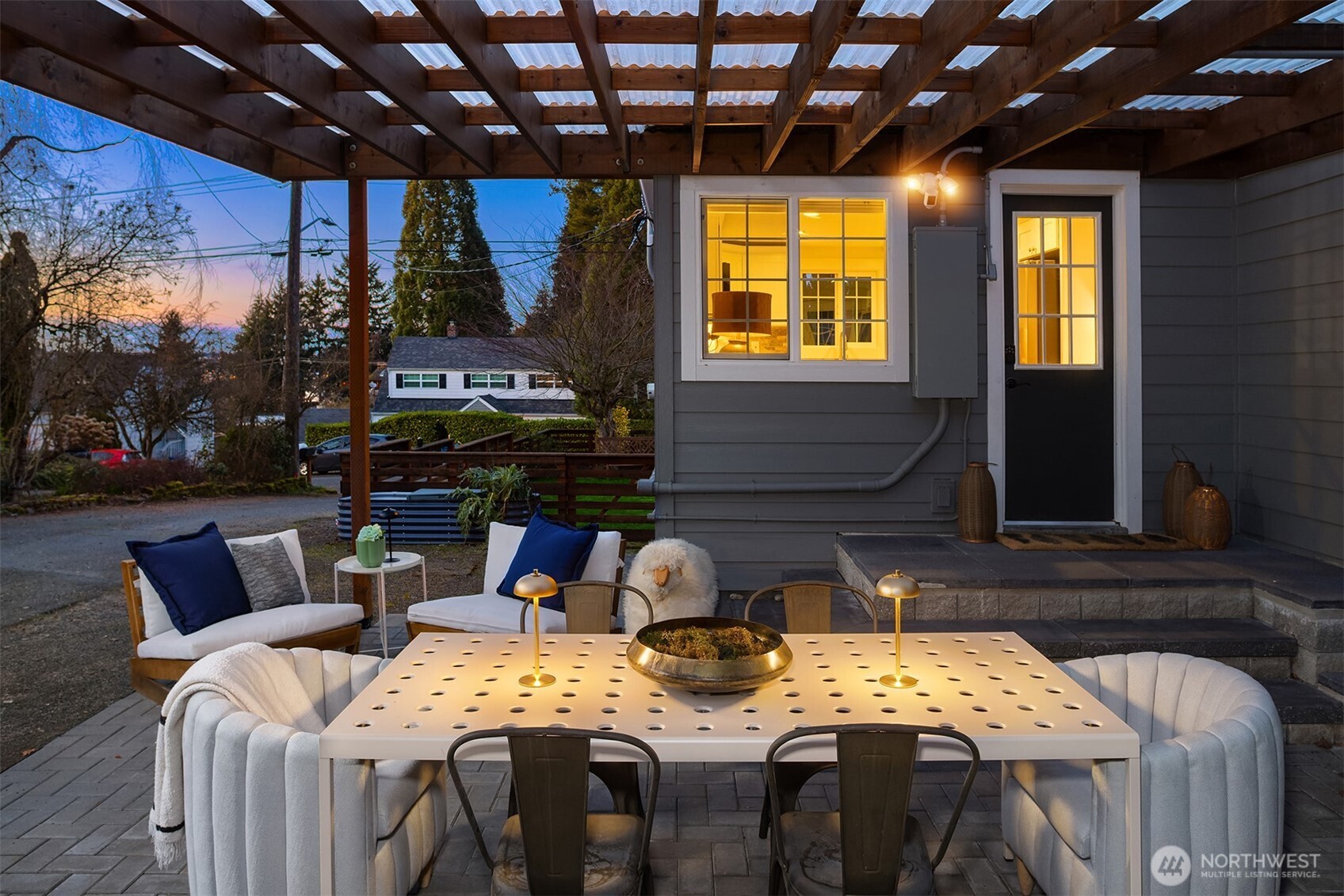 403 NE 94th Street , Seattle, WA 98115