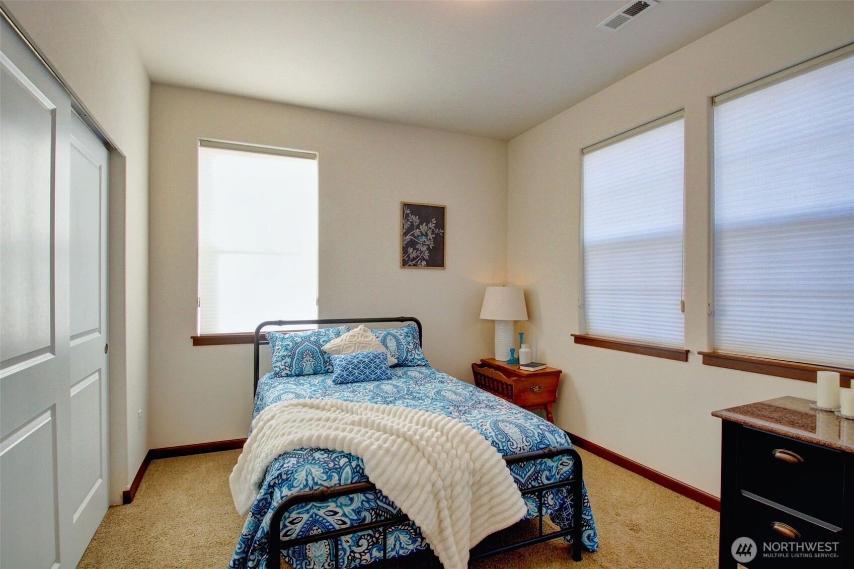 1990 Fraser Avenue , Mount Vernon, WA 98274