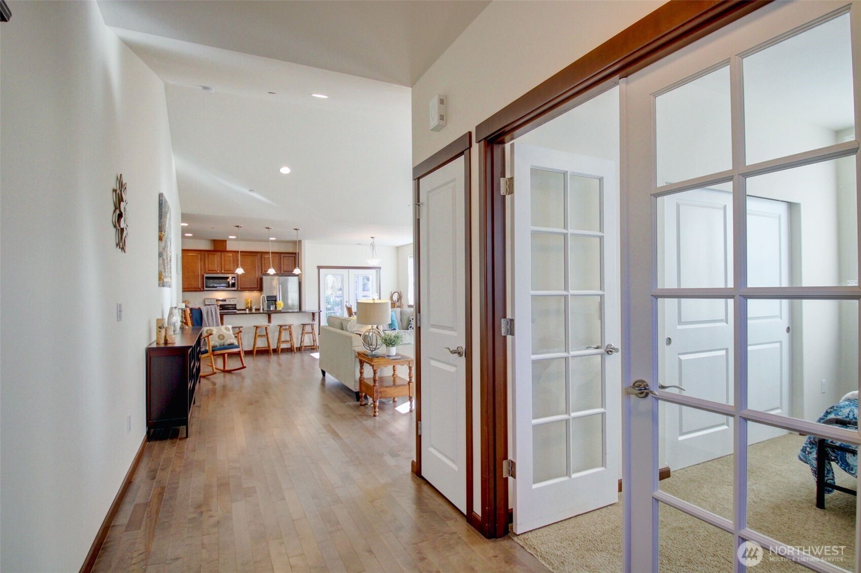 1990 Fraser Avenue , Mount Vernon, WA 98274