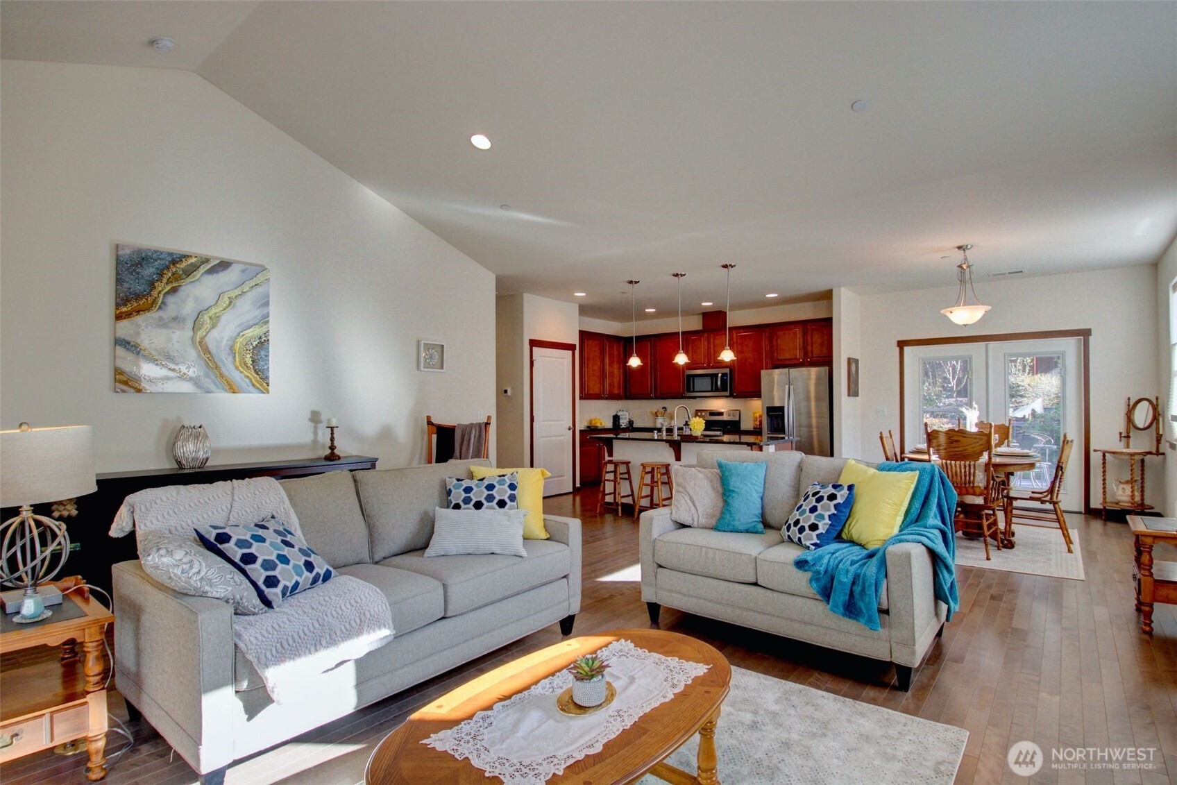 1990 Fraser Avenue , Mount Vernon, WA 98274