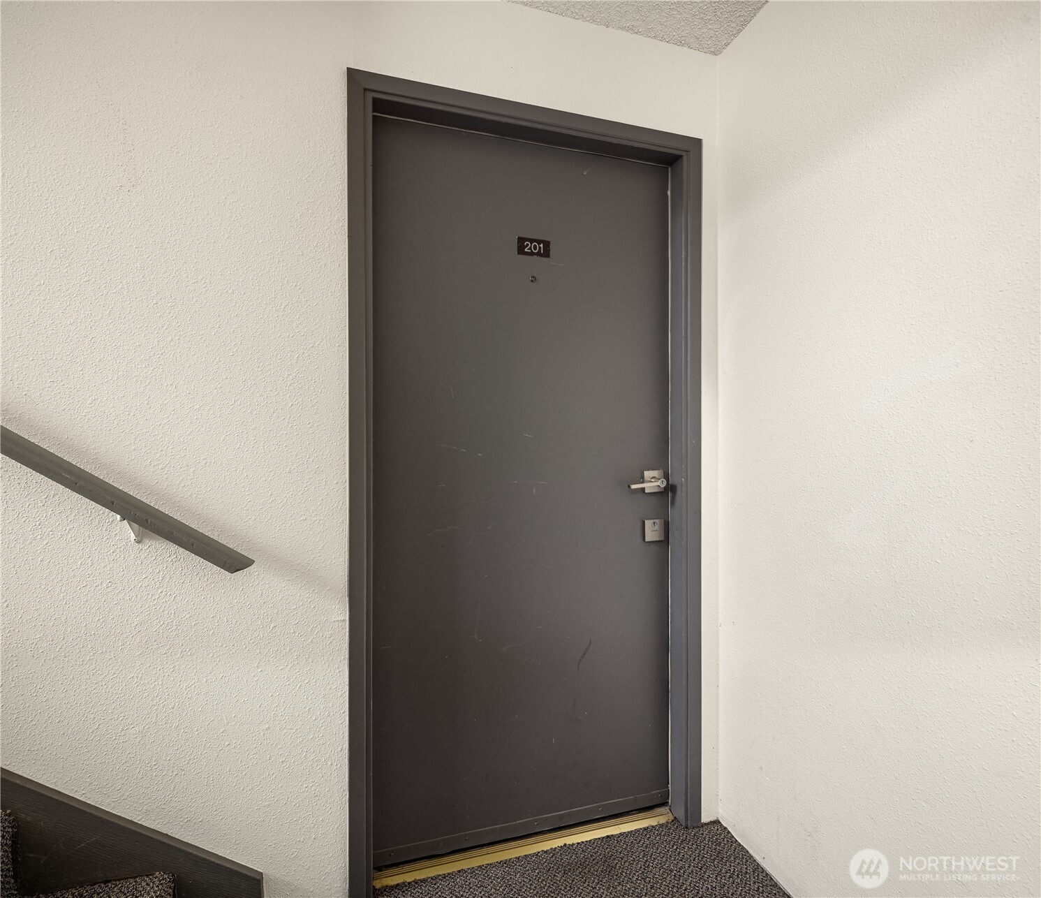 4727 W Lake Sammamish Parkway SE #B201, Issaquah, WA 98027