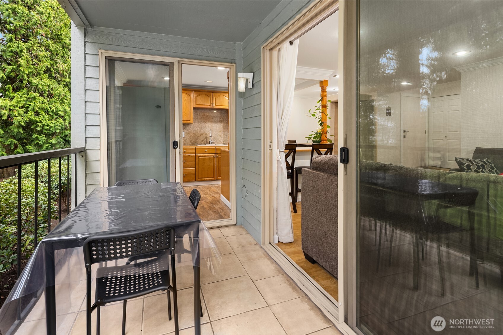 4727 W Lake Sammamish Parkway SE #B201, Issaquah, WA 98027