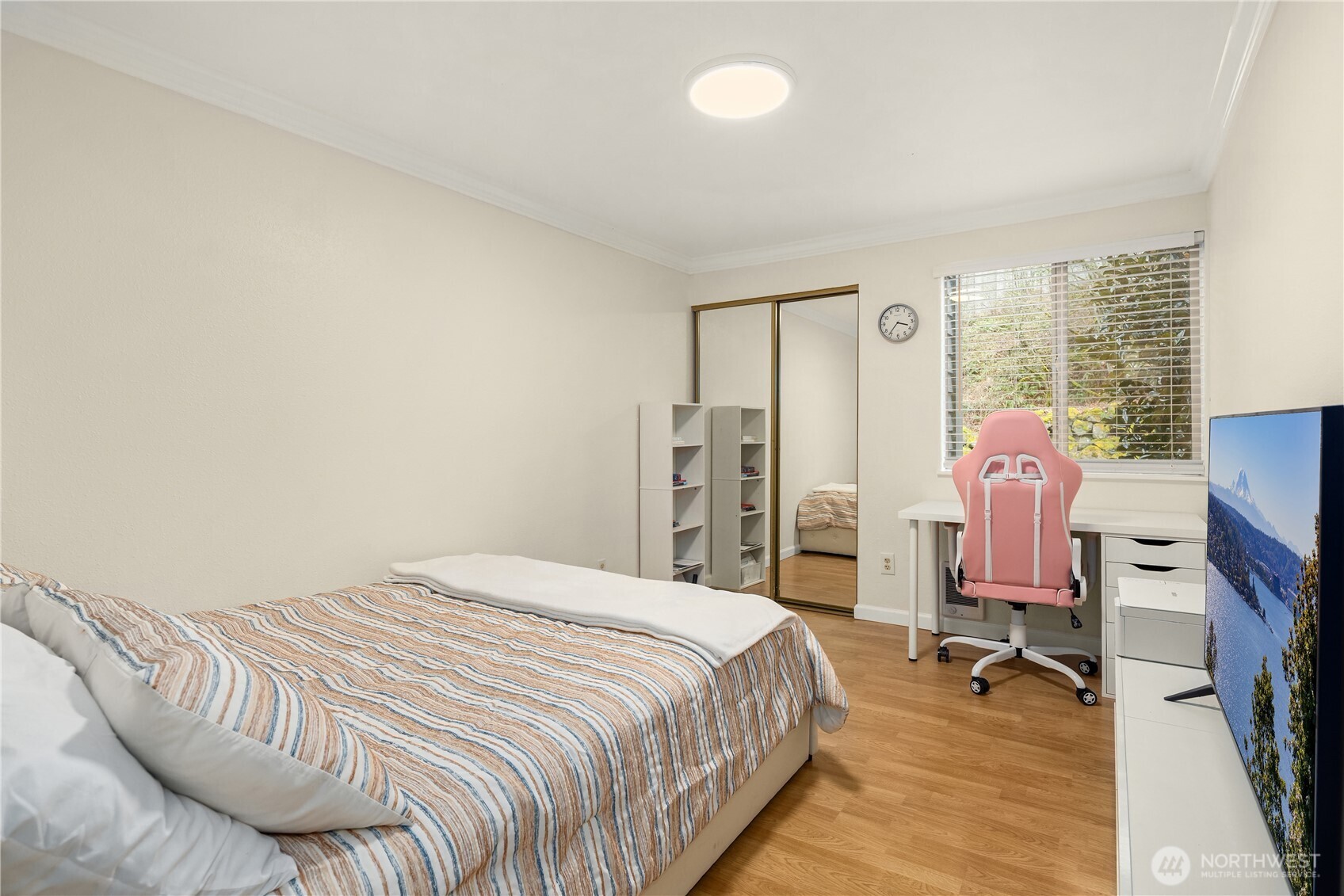 4727 W Lake Sammamish Parkway SE #B201, Issaquah, WA 98027