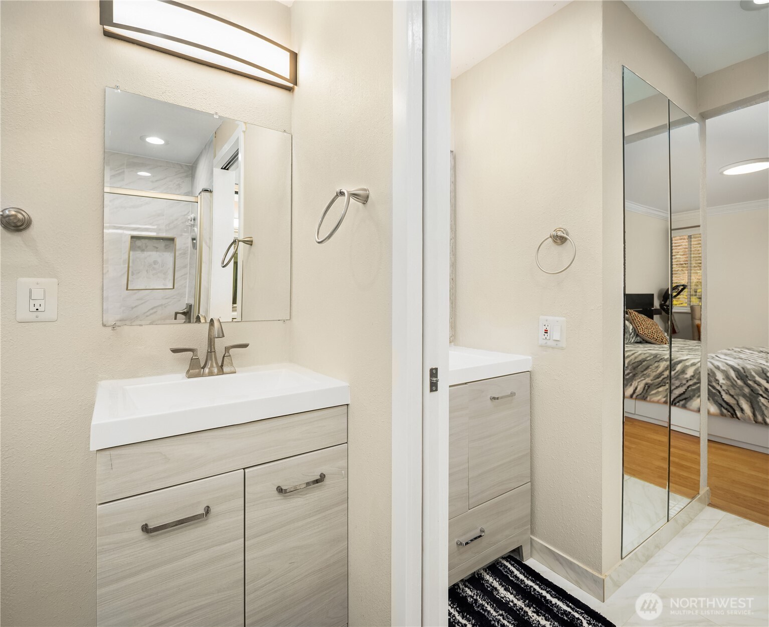 4727 W Lake Sammamish Parkway SE #B201, Issaquah, WA 98027