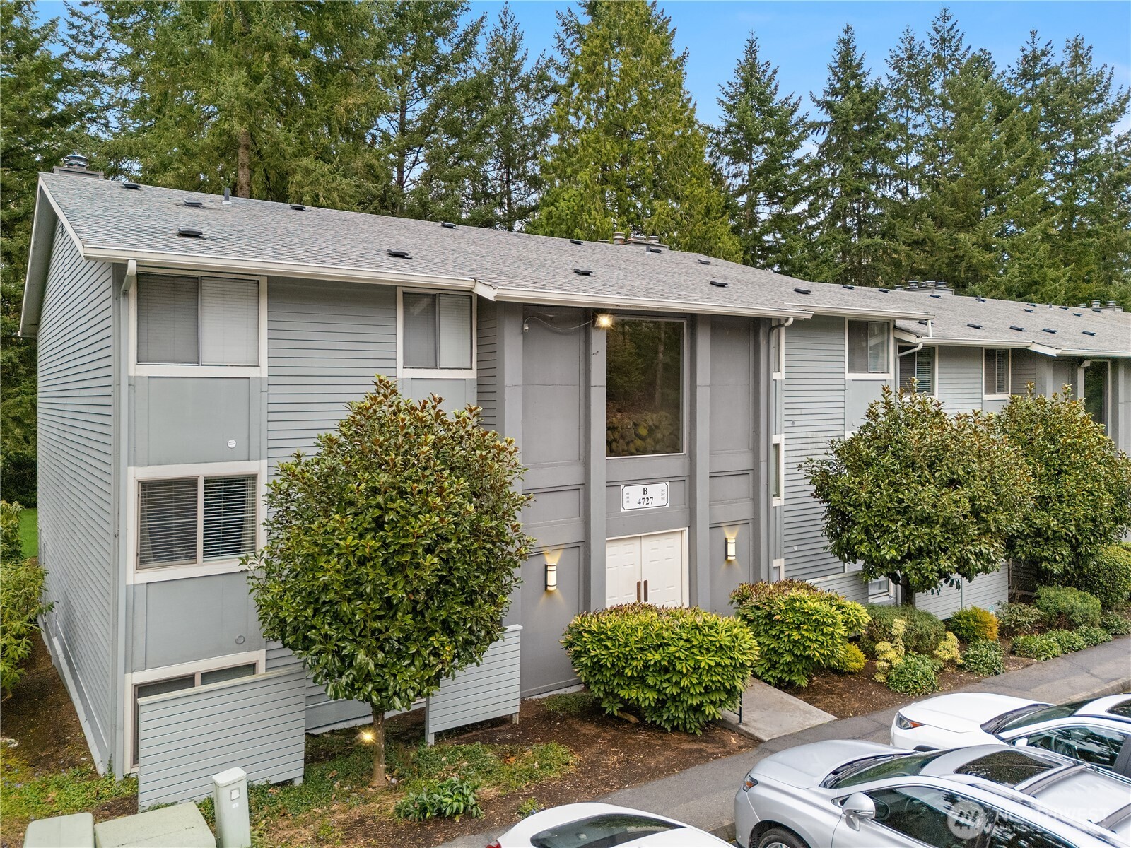 4727 W Lake Sammamish Parkway SE #B201, Issaquah, WA 98027