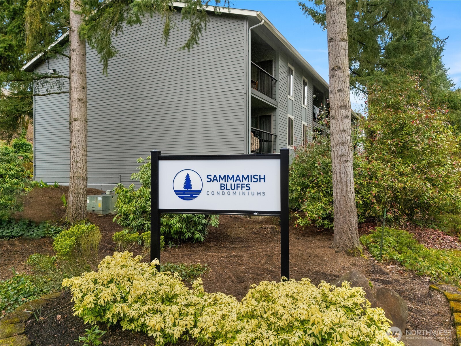 4727 W Lake Sammamish Parkway SE #B201, Issaquah, WA 98027
