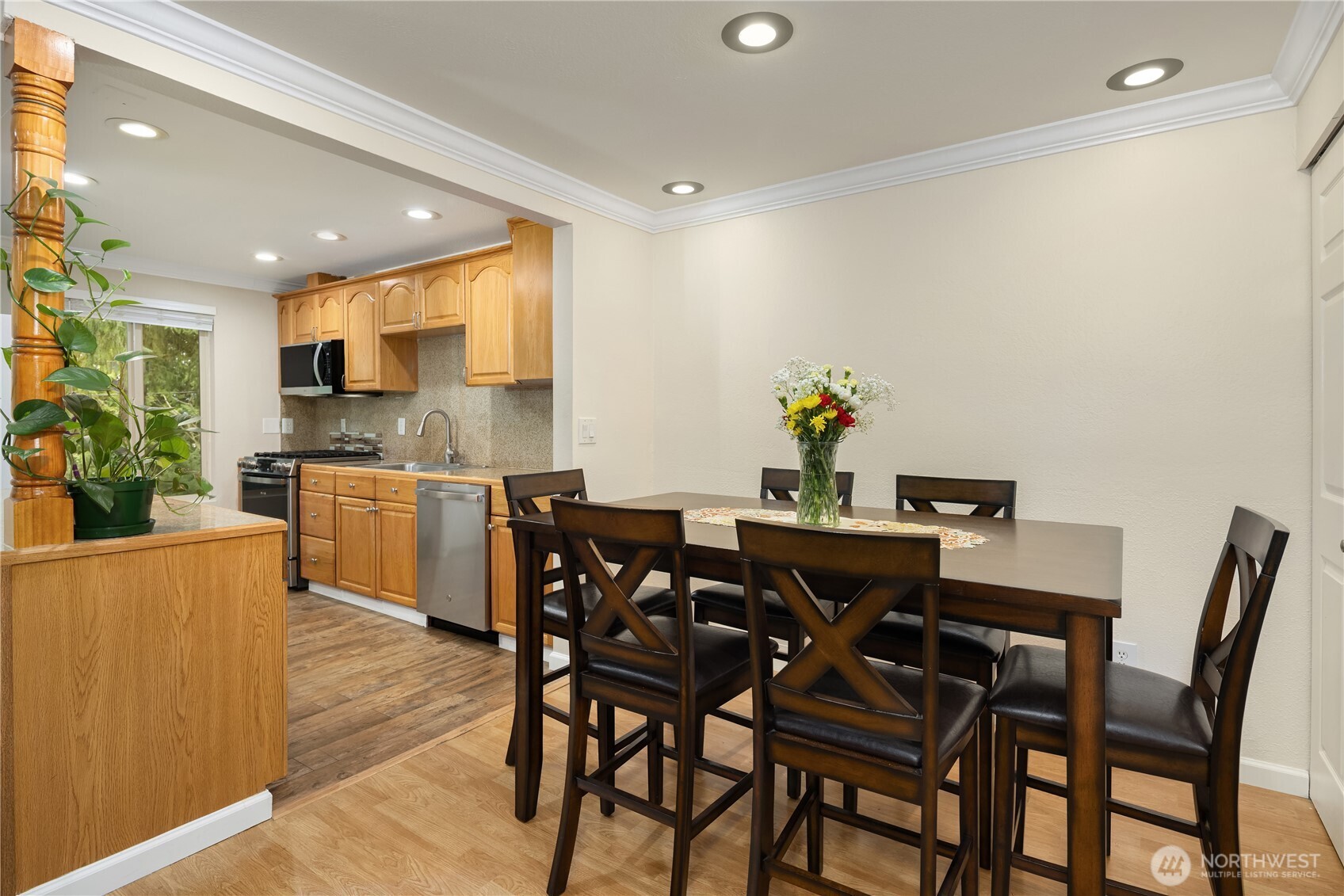 4727 W Lake Sammamish Parkway SE #B201, Issaquah, WA 98027