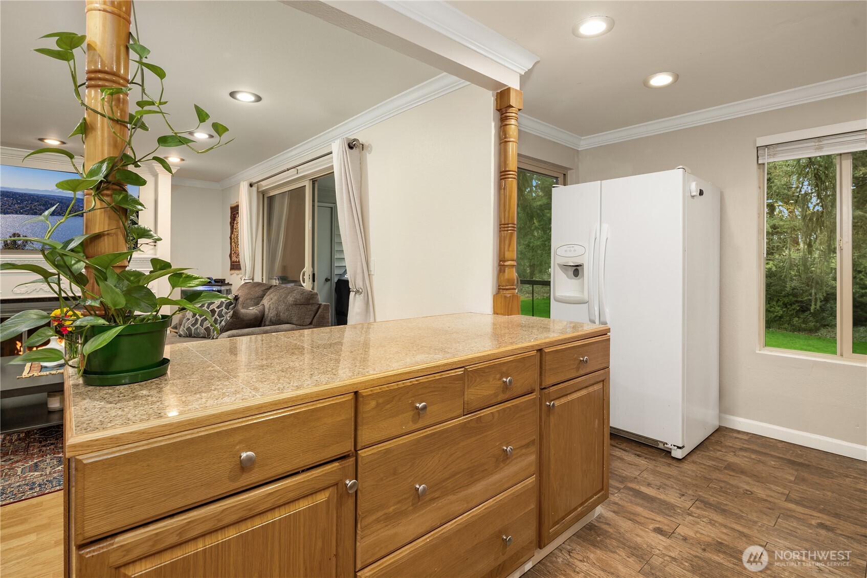 4727 W Lake Sammamish Parkway SE #B201, Issaquah, WA 98027