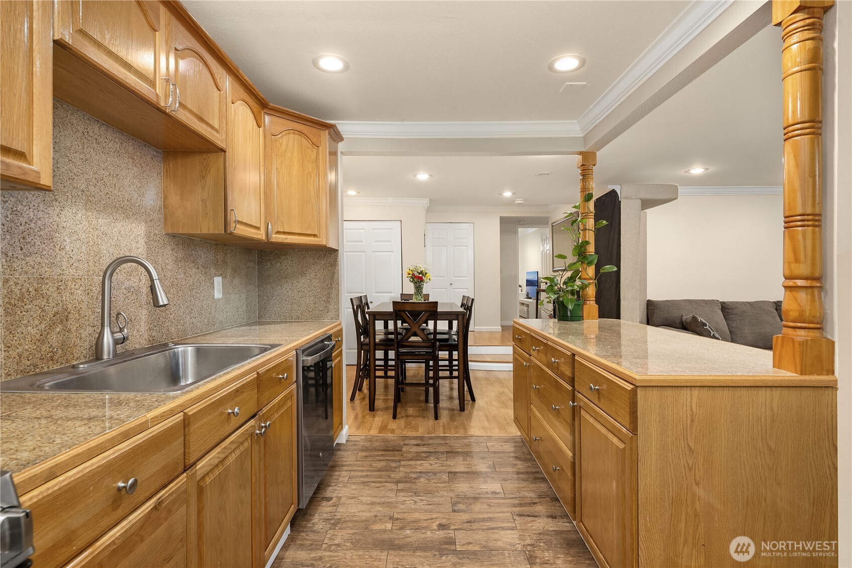 4727 W Lake Sammamish Parkway SE #B201, Issaquah, WA 98027