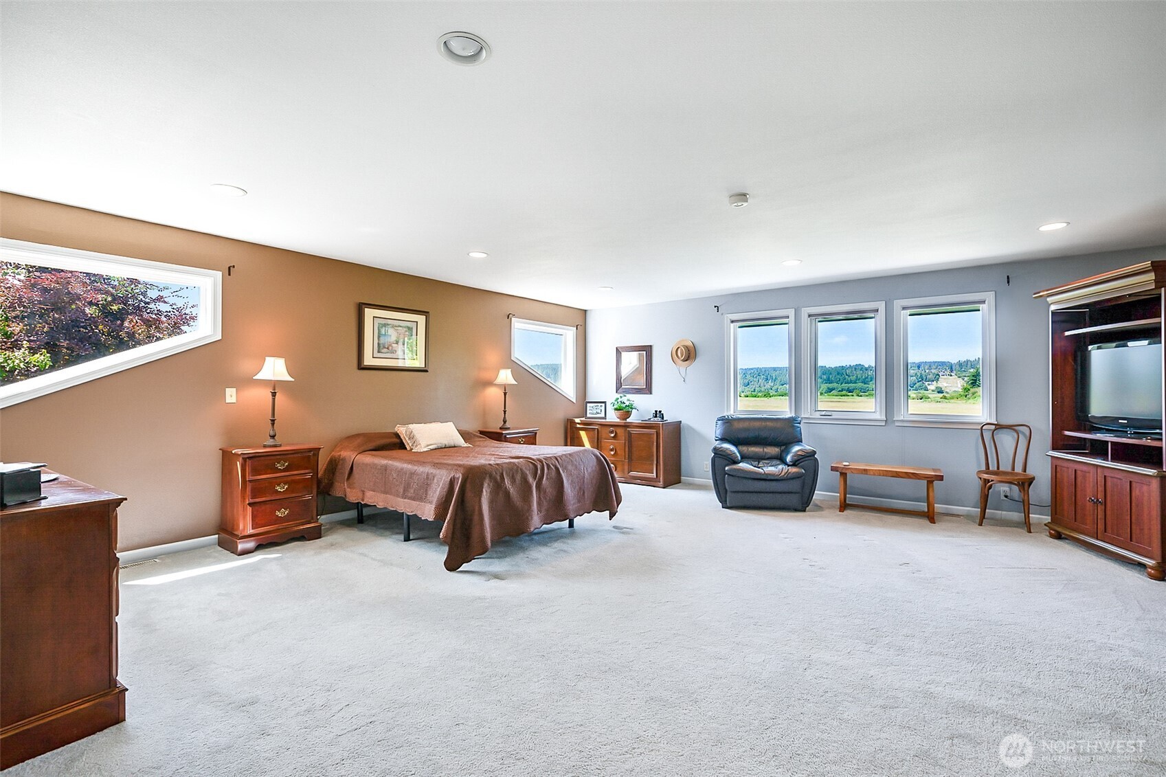 828 State Highway 532 , Camano Island, WA 98282