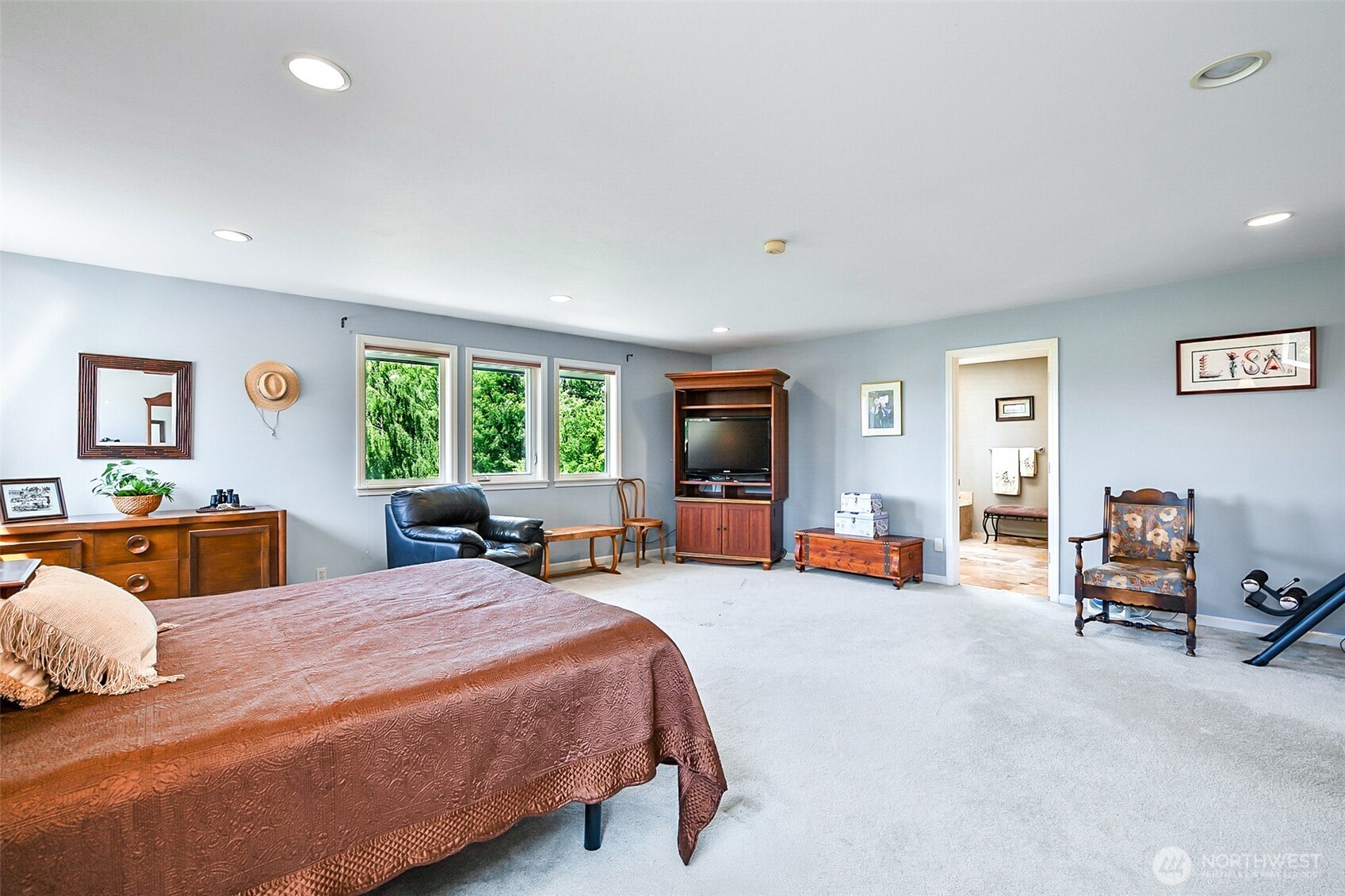 828 State Highway 532 , Camano Island, WA 98282