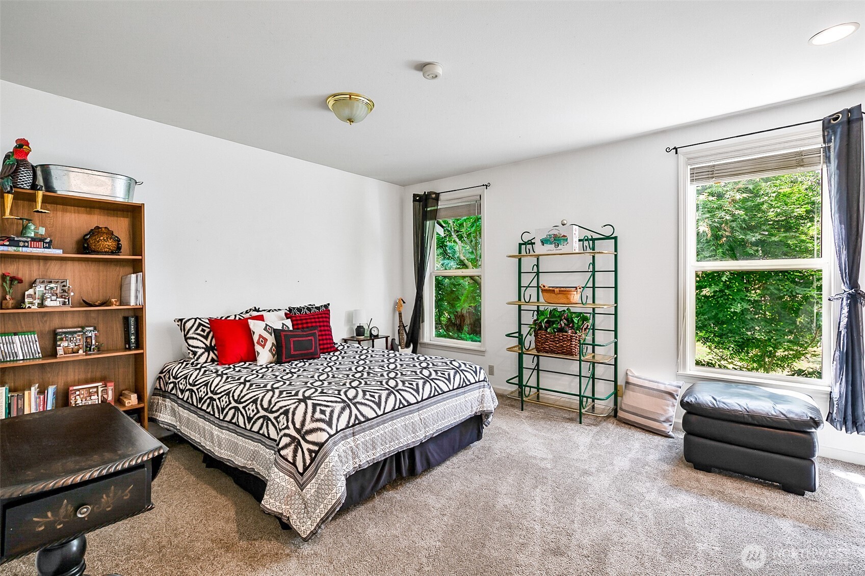 828 State Highway 532 , Camano Island, WA 98282