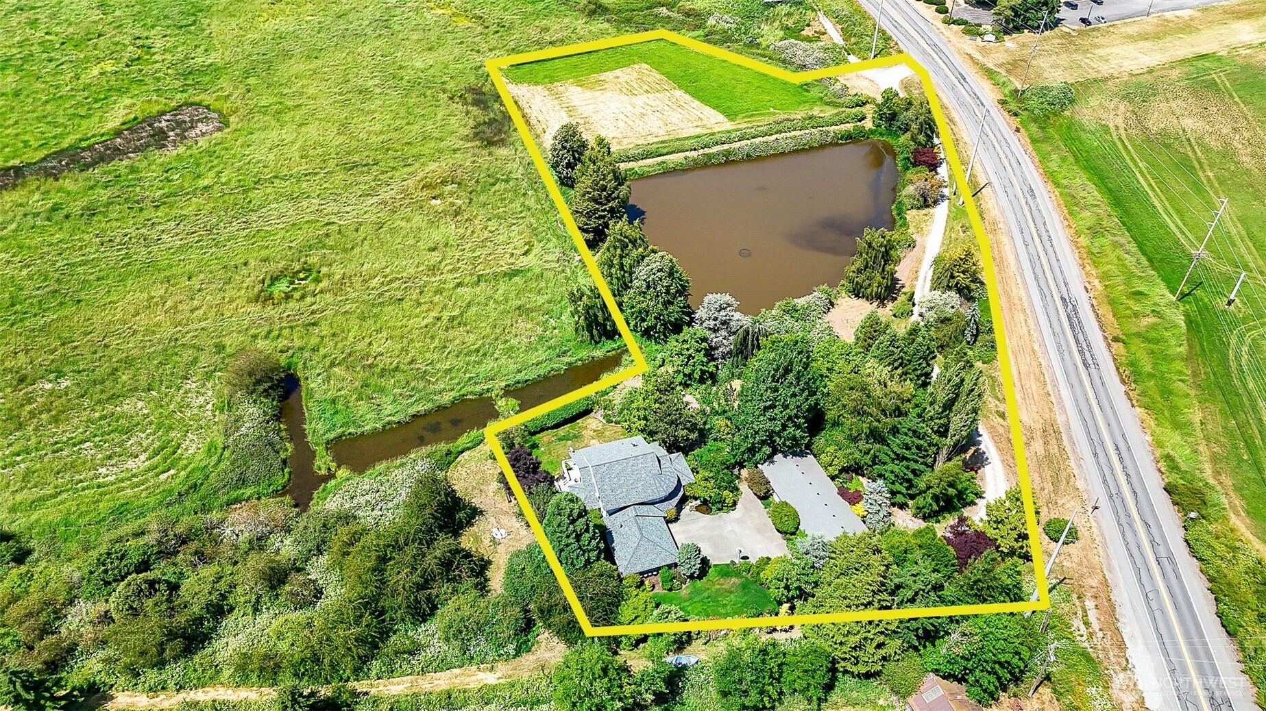 828 State Highway 532 , Camano Island, WA 98282