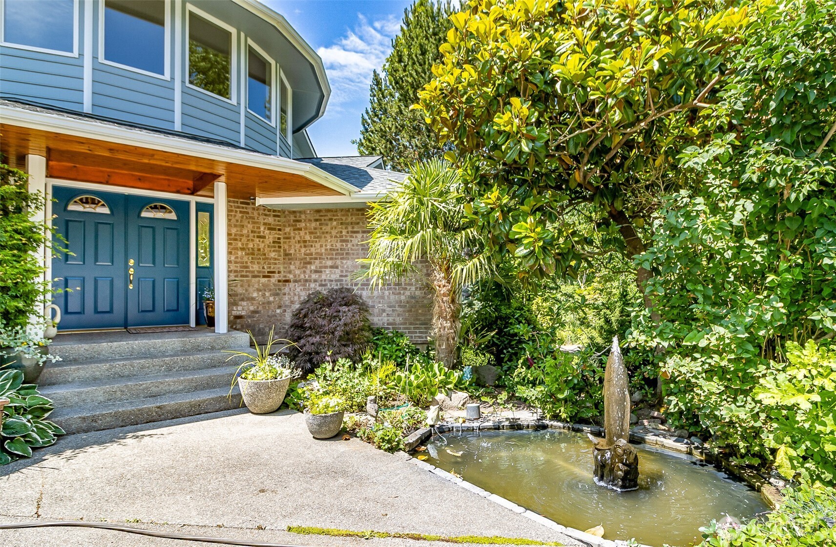 828 State Highway 532 , Camano Island, WA 98282