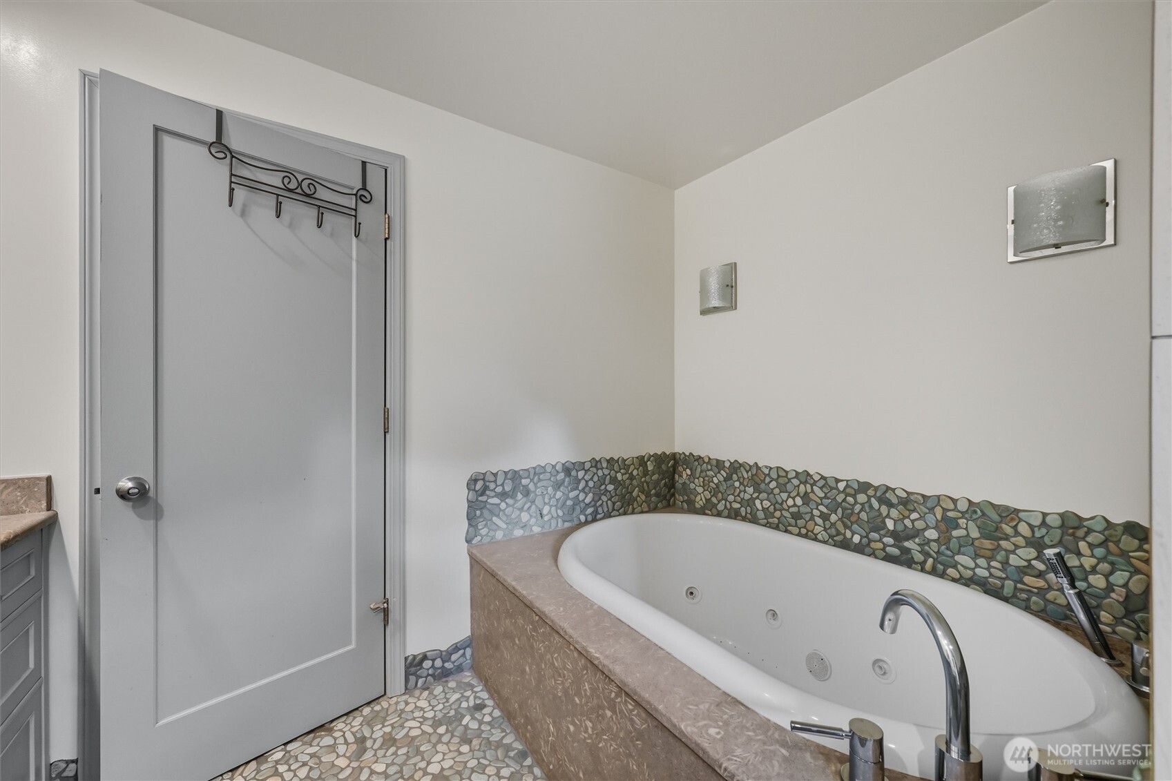 16785 Britt Road , Mount Vernon, WA 98273