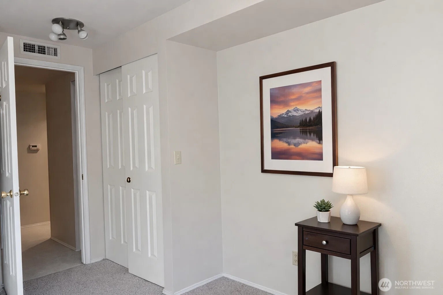 250 NW Dogwood Street #C201, Issaquah, WA 98027