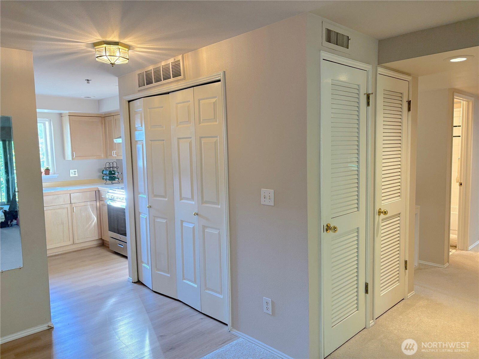 250 NW Dogwood Street #C201, Issaquah, WA 98027