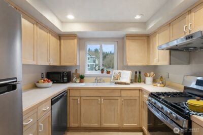 250 NW Dogwood Street #C201, Issaquah, WA 98027 - Photo 4