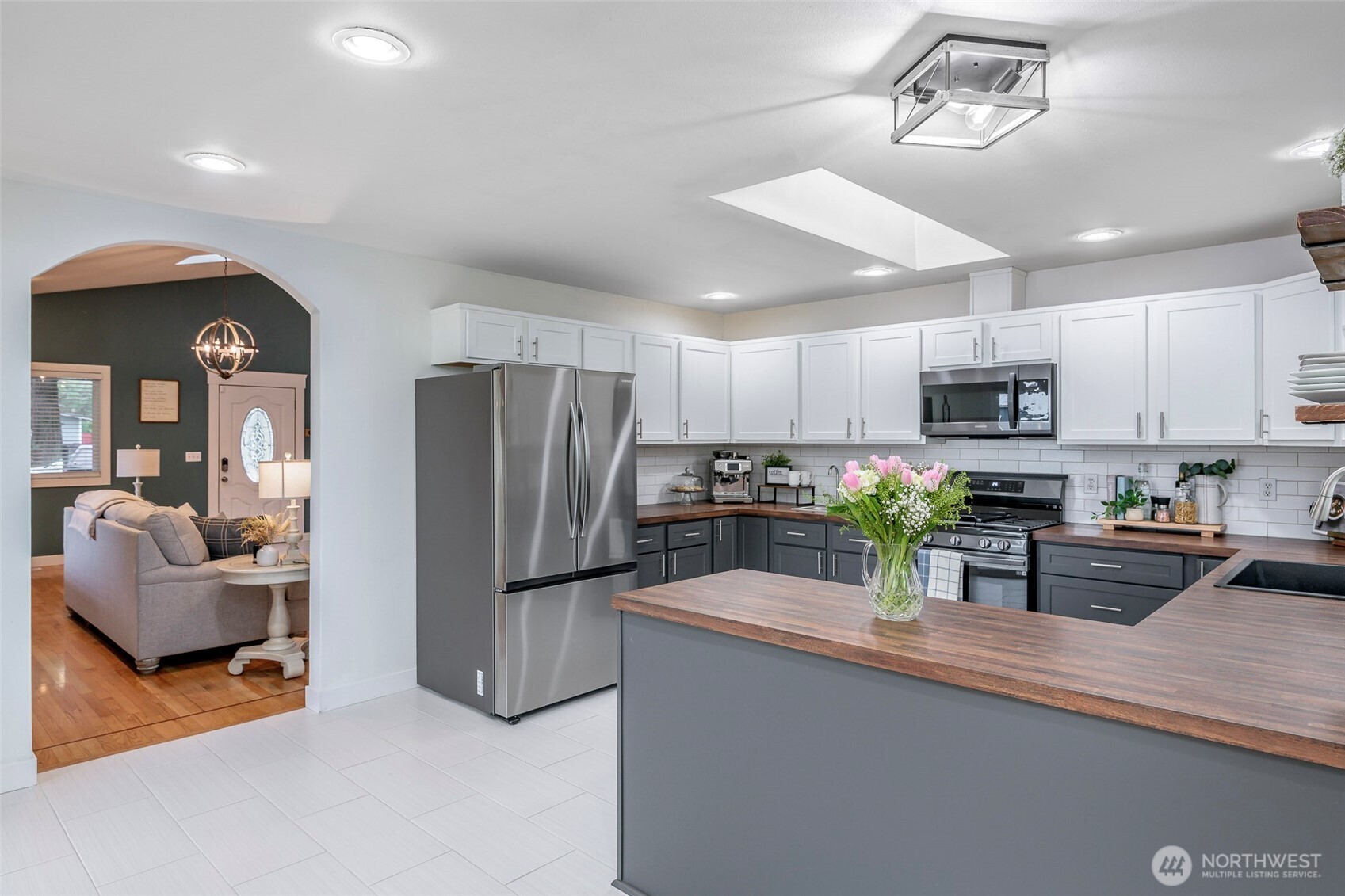 3210 S Bay Road NE, Olympia, WA 98506