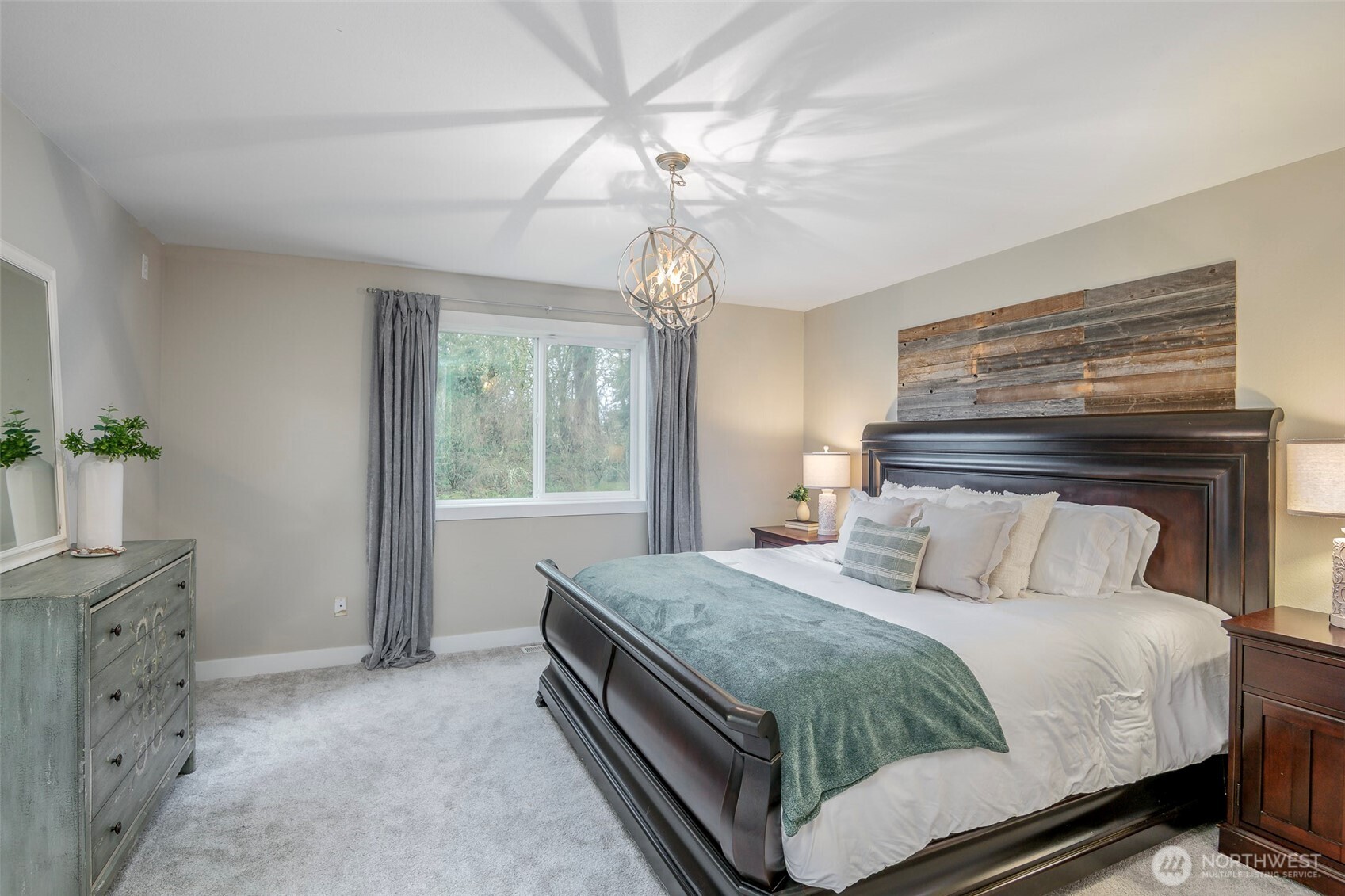 3210 S Bay Road NE, Olympia, WA 98506