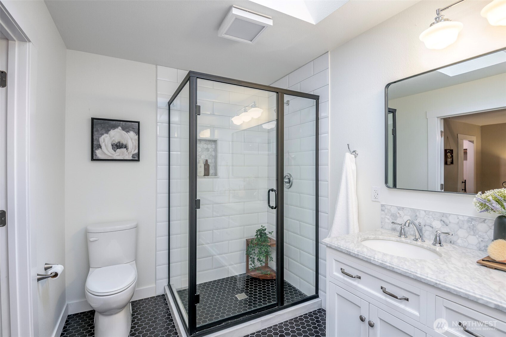 3210 S Bay Road NE, Olympia, WA 98506