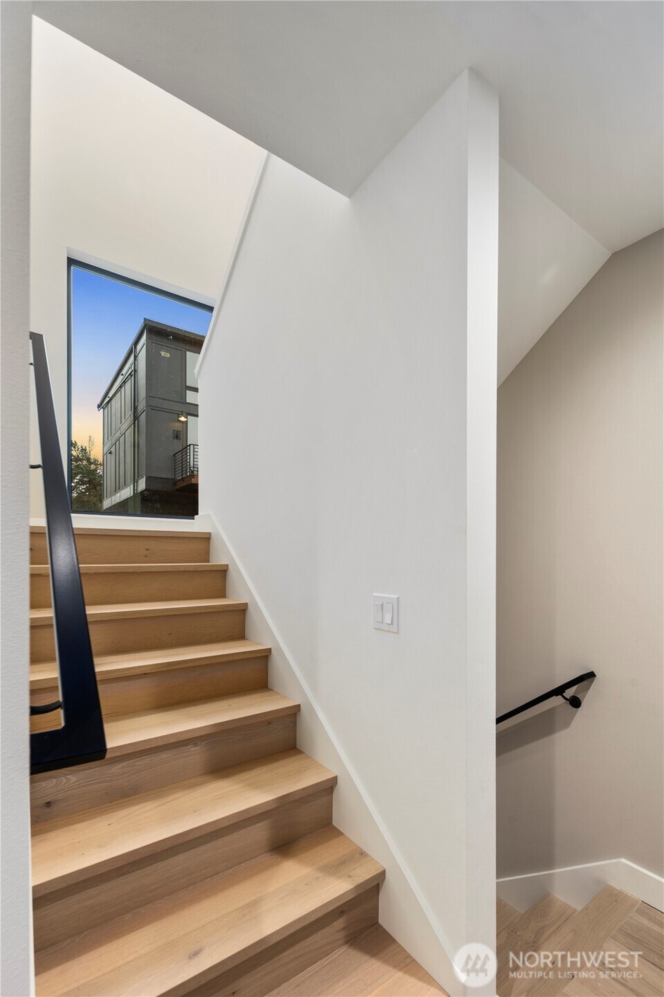 614 5th Avenue S #C101, Edmonds, WA 98020