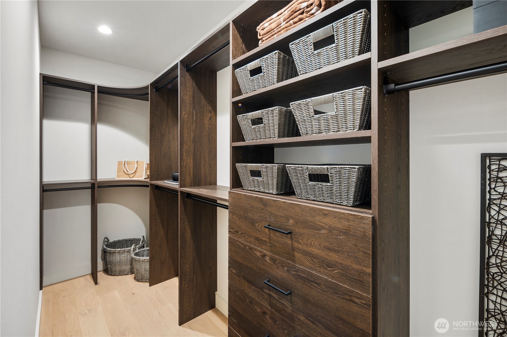 614 5th Avenue S #C101, Edmonds, WA 98020