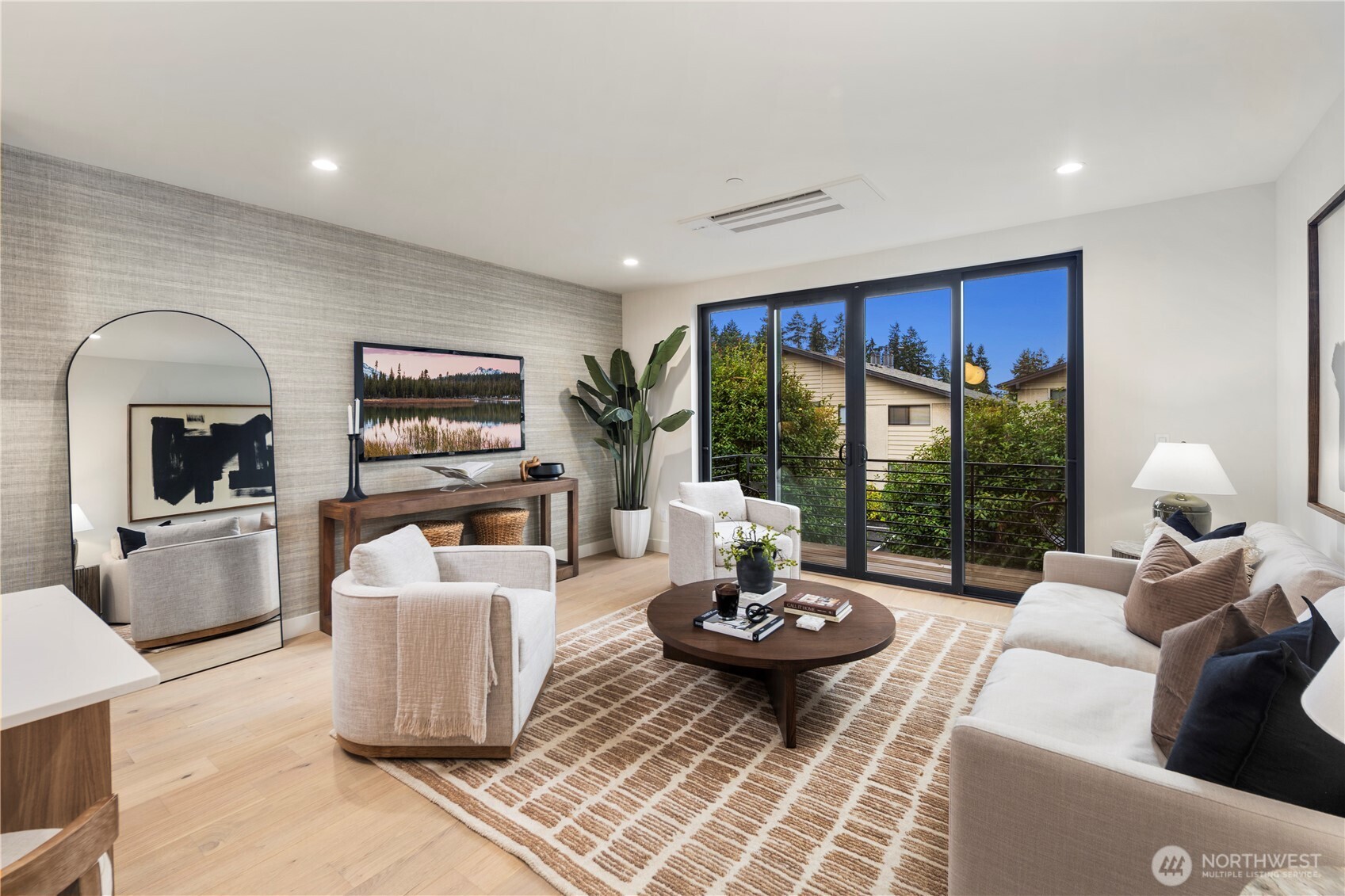 614 5th Avenue S #C101, Edmonds, WA 98020