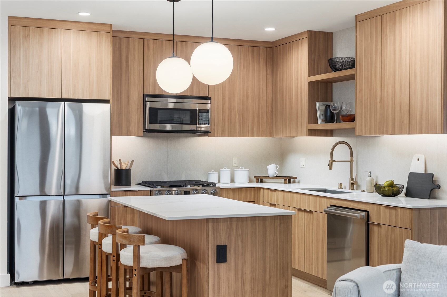 614 5th Avenue S #C101, Edmonds, WA 98020