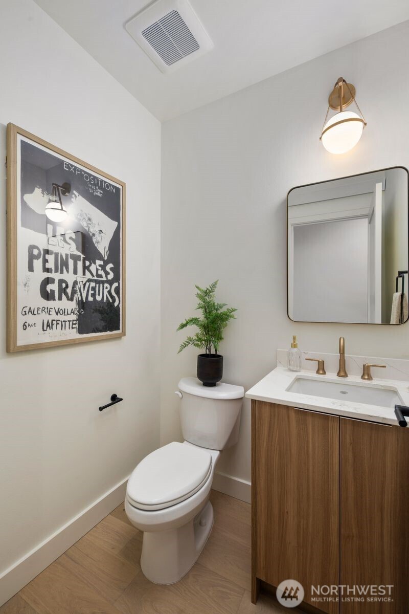 614 5th Avenue S #C107, Edmonds, WA 98020