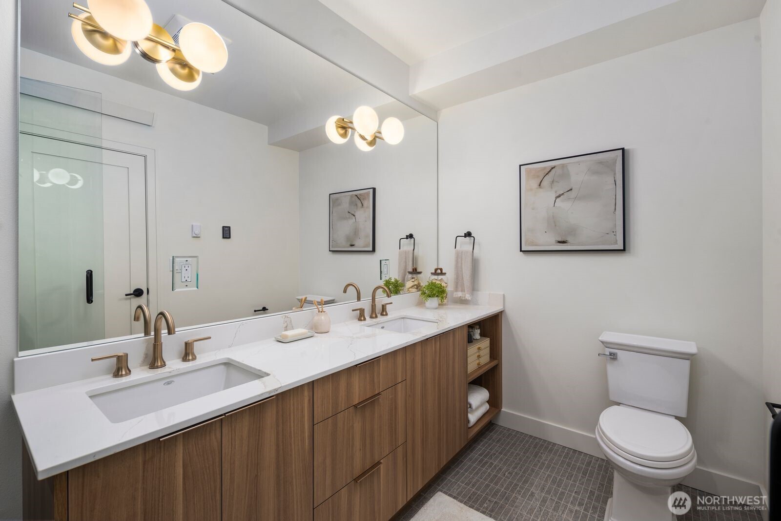 614 5th Avenue S #C107, Edmonds, WA 98020