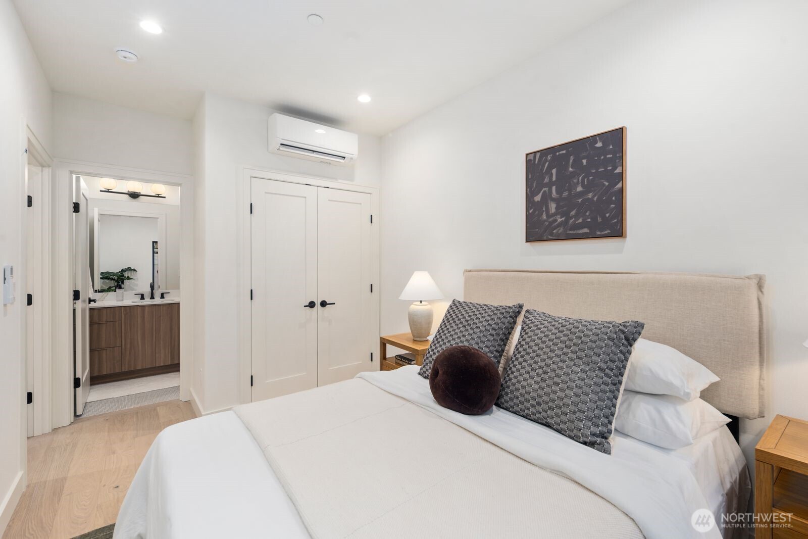 614 5th Avenue S #C107, Edmonds, WA 98020