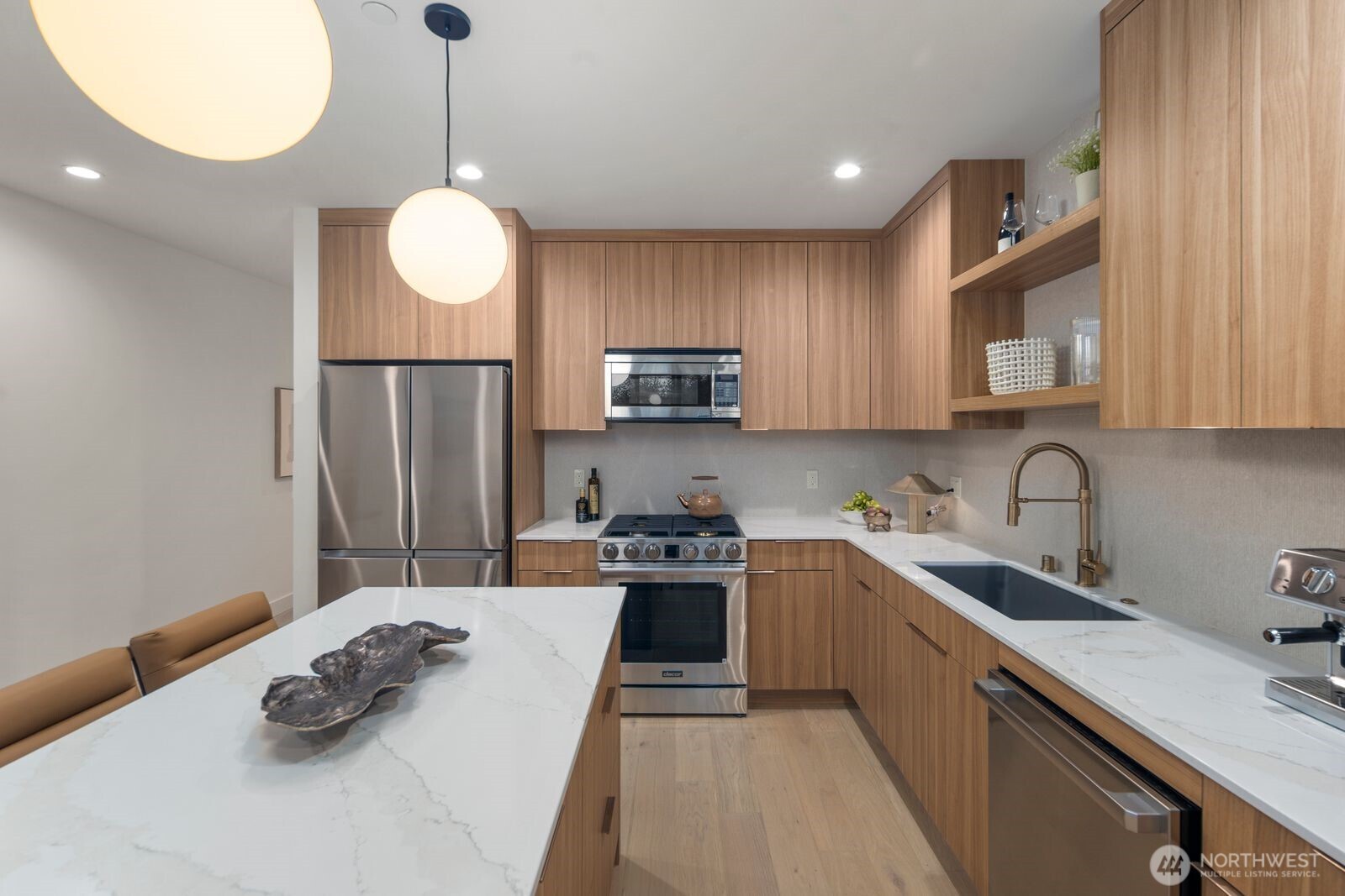 614 5th Avenue S #C107, Edmonds, WA 98020