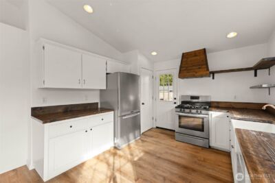 15946 Quail Meadows Court SE, Yelm, WA 98597 - Photo 9