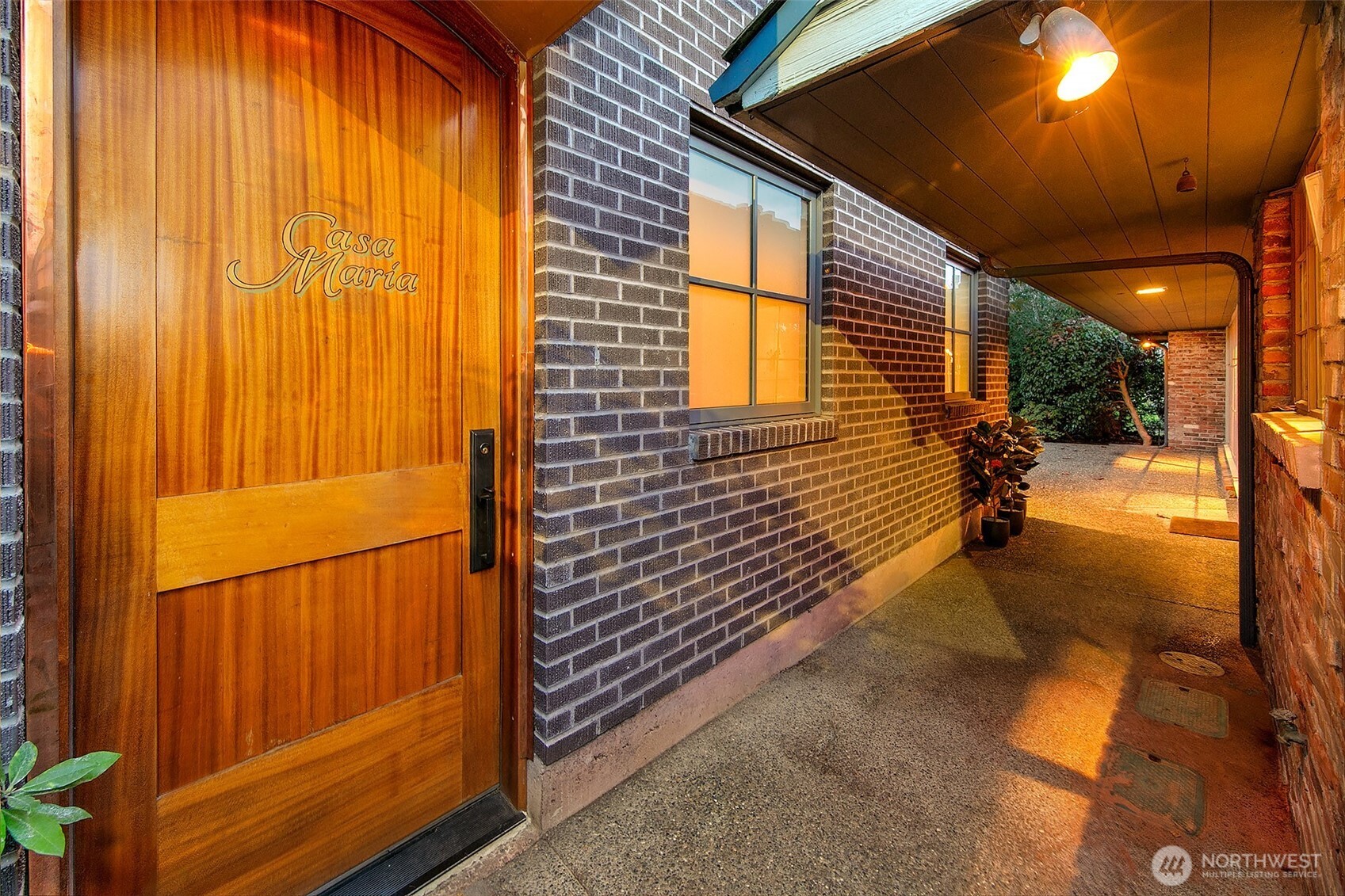 7503 Fairway Drive NE, Seattle, WA 98115