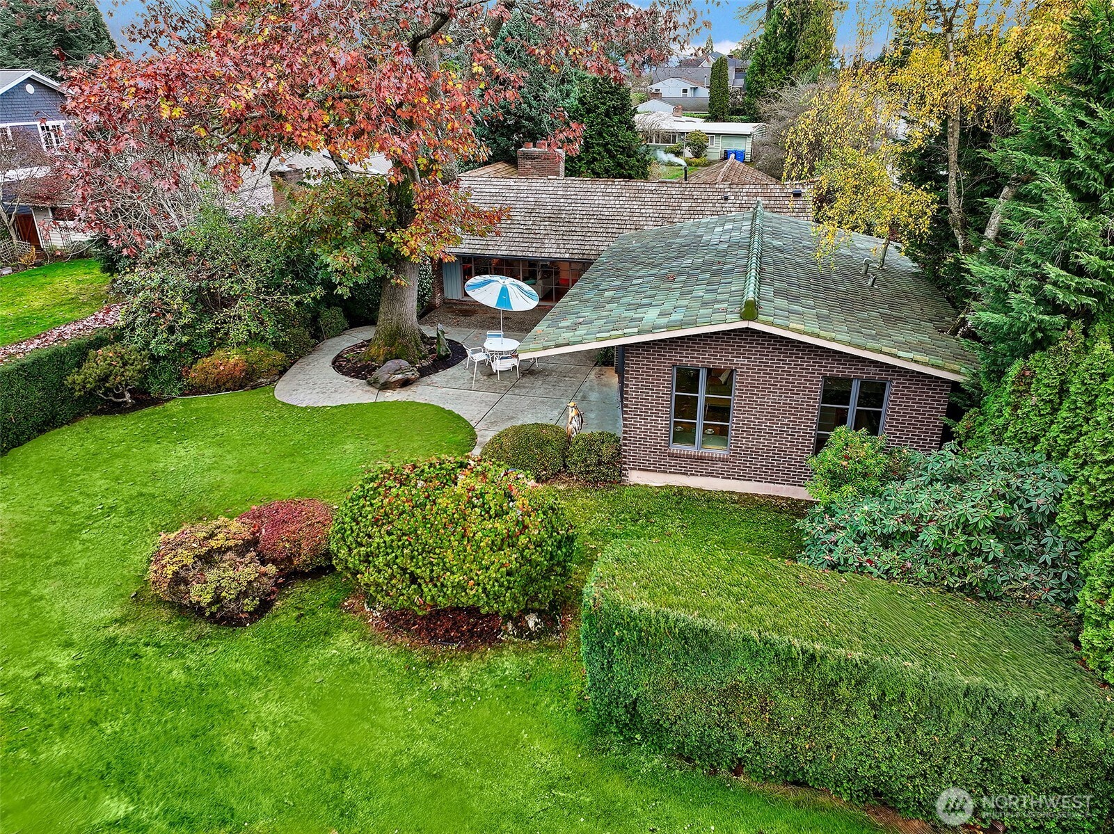 7503 Fairway Drive NE, Seattle, WA 98115