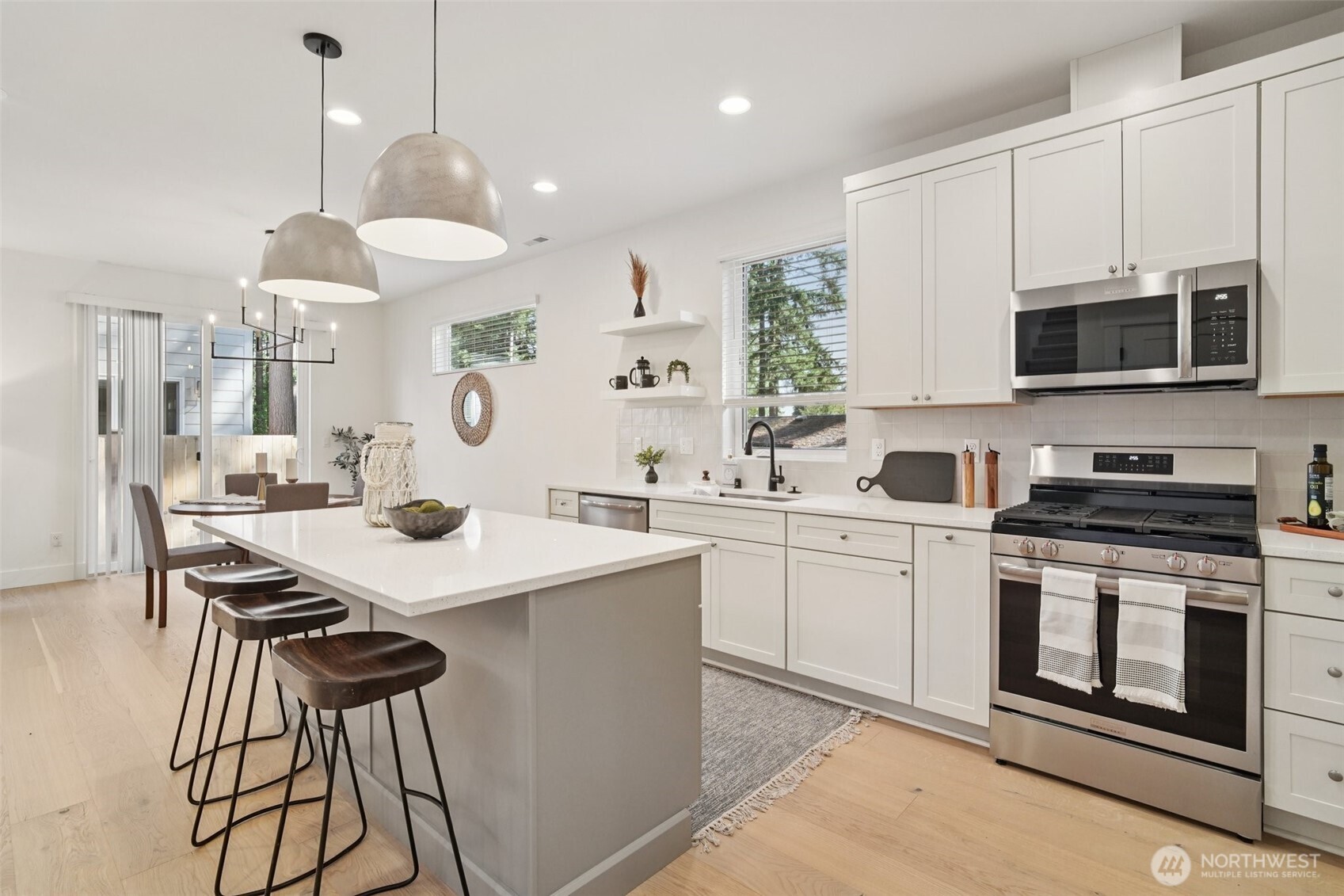 8014 222nd Street SW, Edmonds, WA 98026