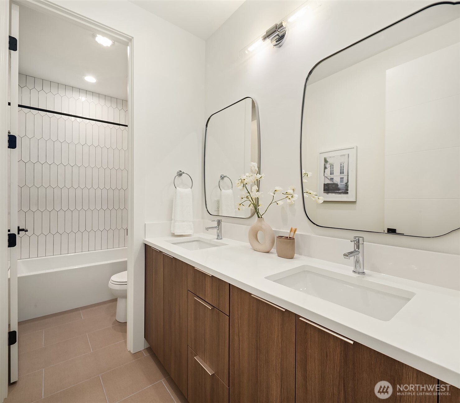 19902 Broadway Avenue , Snohomish, WA 98296