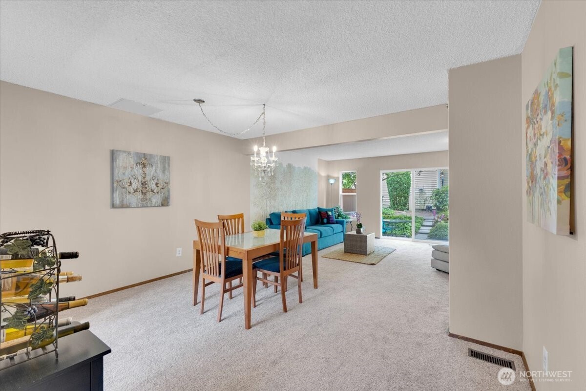 12024 101st Avenue NE #E2, Kirkland, WA 98034