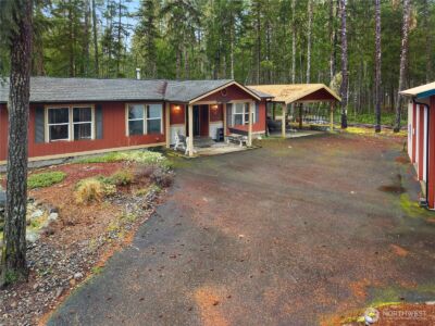 20 N Olympic Court , Hoodsport, WA 98548