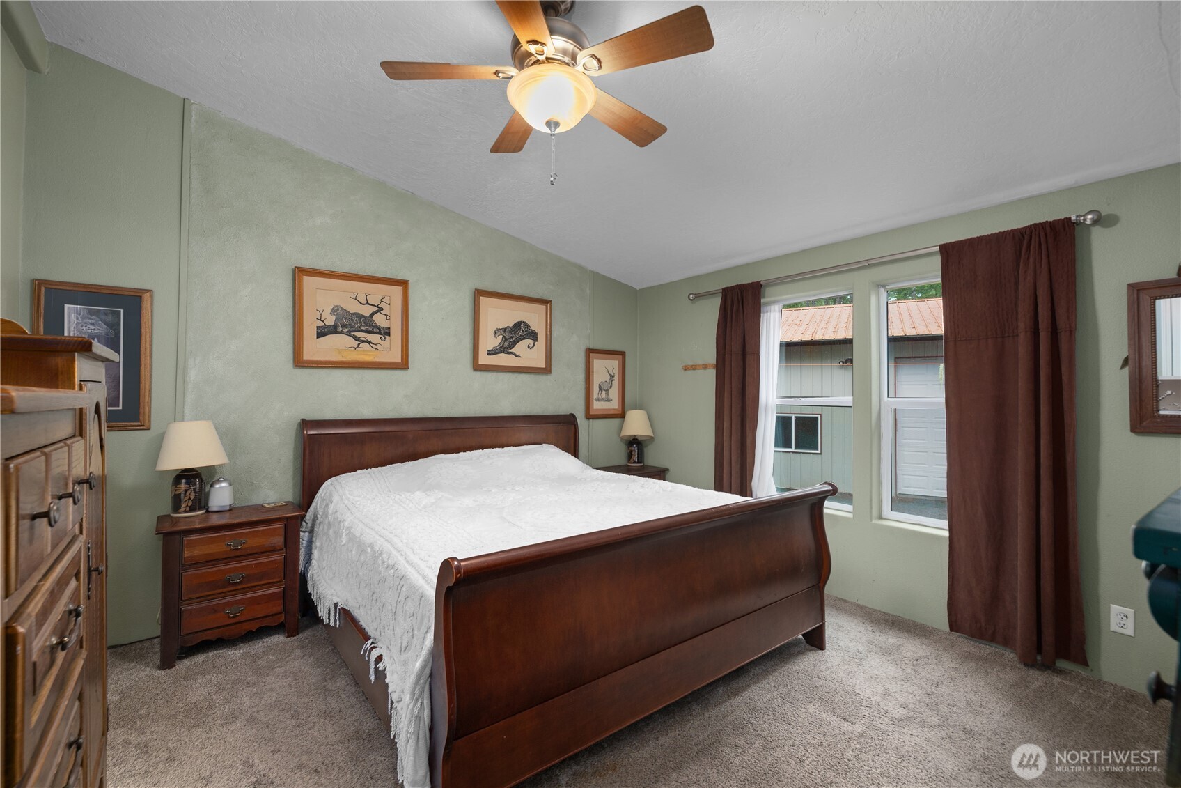 20 N Olympic Court , Hoodsport, WA 98548