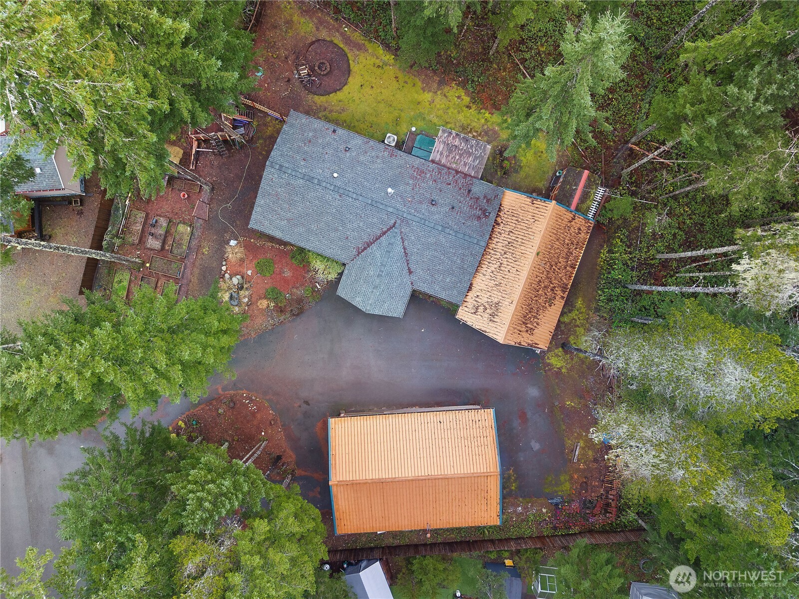 20 N Olympic Court , Hoodsport, WA 98548