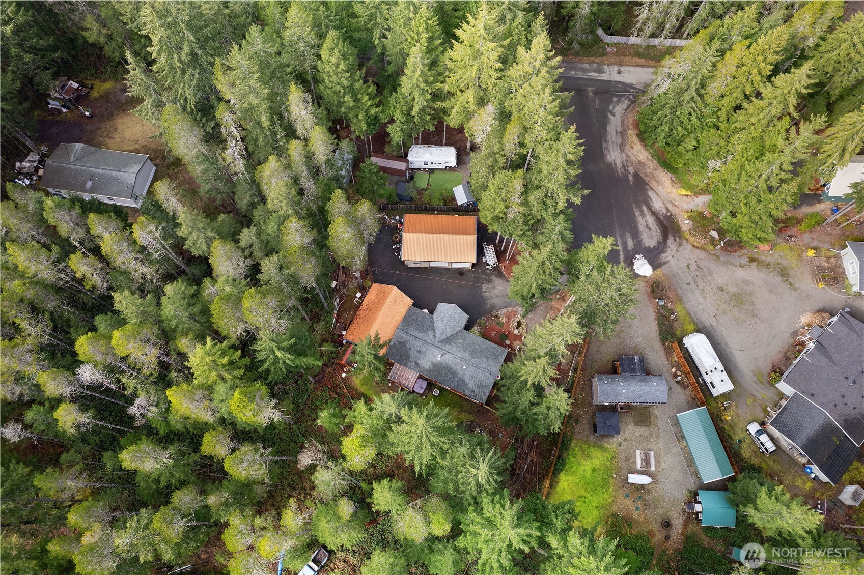 20 N Olympic Court , Hoodsport, WA 98548