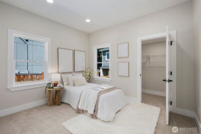 8226 Meridian Avenue N, Seattle, WA 98103 - Photo 16