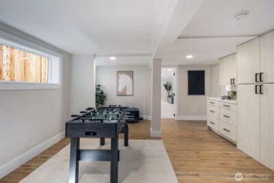 8226 Meridian Avenue N, Seattle, WA 98103 - Photo 22